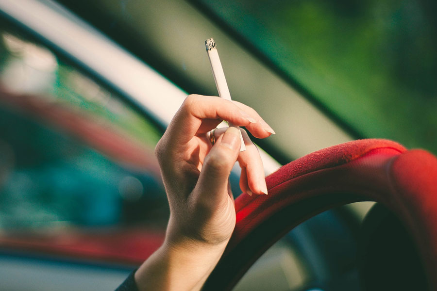 Tabac et chirurgie : arrêter de fumer réduit les risques de complications !